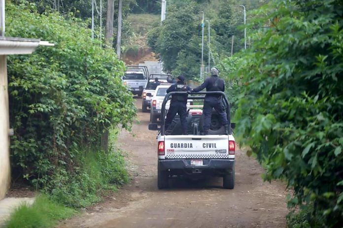 Se reportan en Apatzingán enfrentamientos entre grupos delictivos