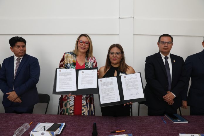 Rectora UMSNH firma convenio con Asociación de Psicología Oncológica Rectora UMSNH firma convenio con Asociación de Psicología Oncológica