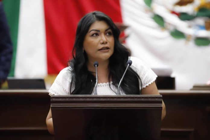 Brenda Fraga se queda en la Contraloría del Congreso de Michoacán: PT