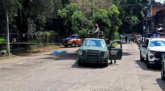 Asesinan a pareja en la colonia 12 de Diciembre de Uruapan