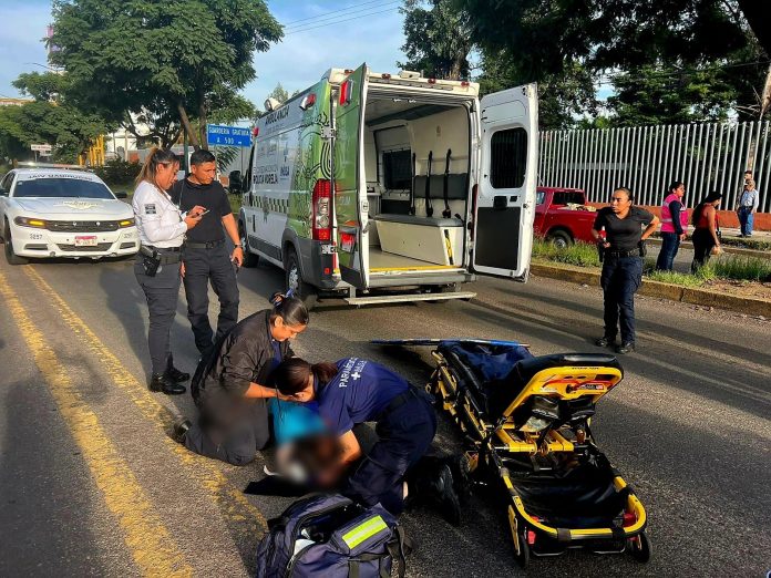 Peatona es atropellada en la Av. Madero Poniente de Morelia; también se registró una carambola vehicular