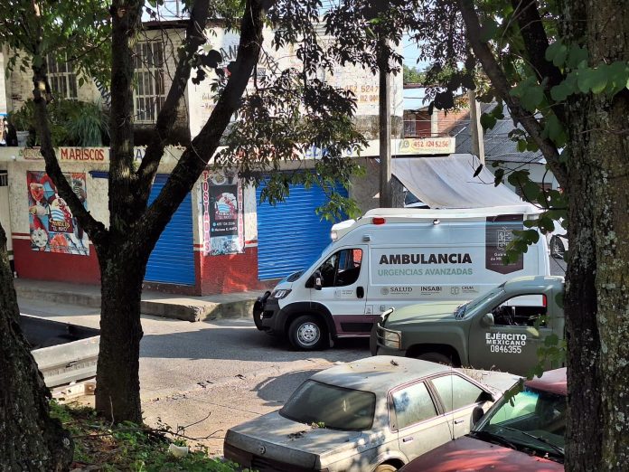 Hombre es asesinado mientras comía en “Mariscos El Mayo”, en la colonia La Quinta Hombre es asesinado mientras comía en “Mariscos El Mayo”, en la colonia La Quinta