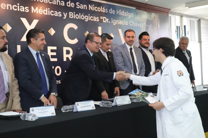 Facultad de Ciencias Médicas y Biológicas de la UMSNH líder a nivel nacional en Premios a la Excelencia: Secretario Académico Facultad de Ciencias Médicas y Biológicas de la UMSNH líder a nivel nacional en Premios a la Excelencia: Secretario Académico