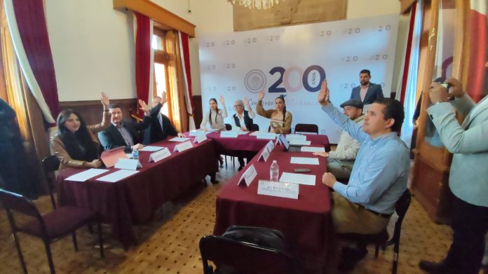 Sin apegarse al proceso legislativo y a puerta cerrada, aprueban comisiones Reforma Judicial de Michoacán