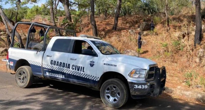Emboscan a Guardia Civil en Tarecuato; hay un oficial muerto