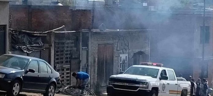 Se registra incendio de casa en la colonia Vicente Lombardo Toledano, en Morelia