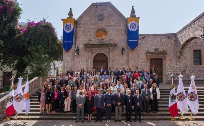 Transparencia y el uso correcto de los recursos debe ser un compromiso universidades: Asamblea de AMOCVIES