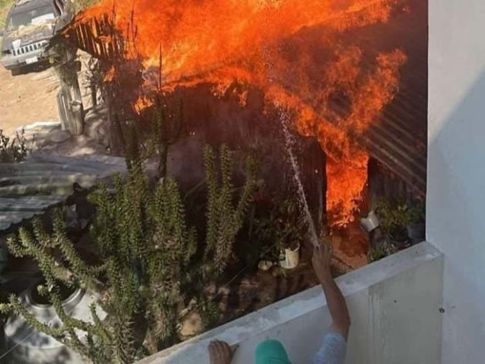 Se incendia domicilio en la colonia Los Encinos, al sur de Morelia