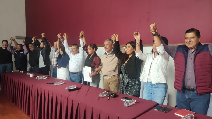 El bloque que encabeza Raúl Morón Orozco destapó a Itzé Camacho Zapiaín, exalcaldesa de Lázaro Cárdenas y actual diputada local,