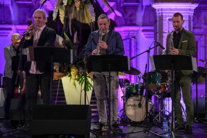 Contra la tormenta el FMM regaló una noche de jazz con Weinberger Nonet