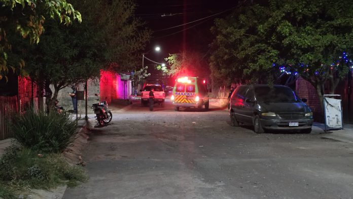 Joven es asesinado a tiros en Valle Dorado de Zamora
