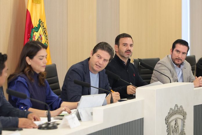 Políticos tradicionales ven las giras de trabajo como campaña: Alfonso Martínez Políticos tradicionales ven las giras de trabajo como campaña: Alfonso Martínez
