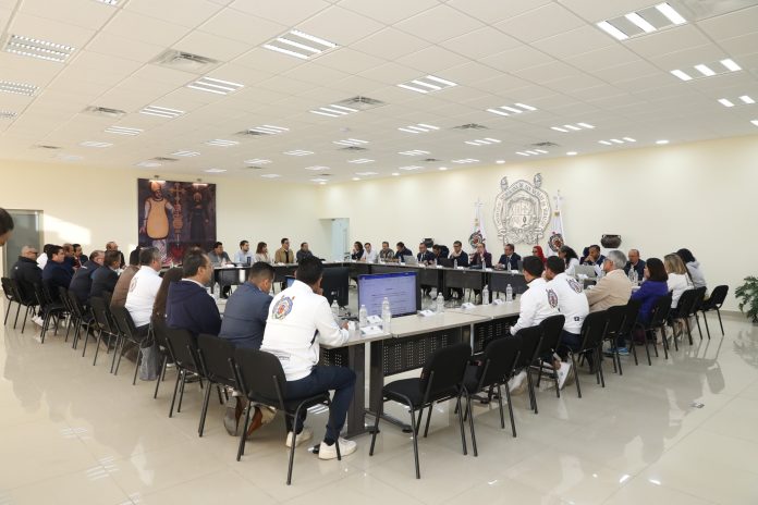 Plenamente garantizados derechos adquiridos de las y los trabajadores con la reforma constitucional de la UMSNH: especialistas en Derecho Plenamente garantizados derechos adquiridos de las y los trabajadores con la reforma constitucional de la UMSNH: especialistas en Derecho