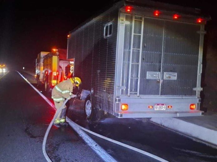 Se registra conato de incendio de camioneta en la Pátzcuaro-Cuitzeo Se registra conato de incendio de camioneta en la Pátzcuaro-Cuitzeo