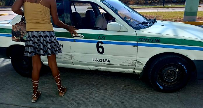 Mujer trans es lesionada por disparo en mercado de Apatzingán Mujer trans es lesionada por disparo en mercado de Apatzingán