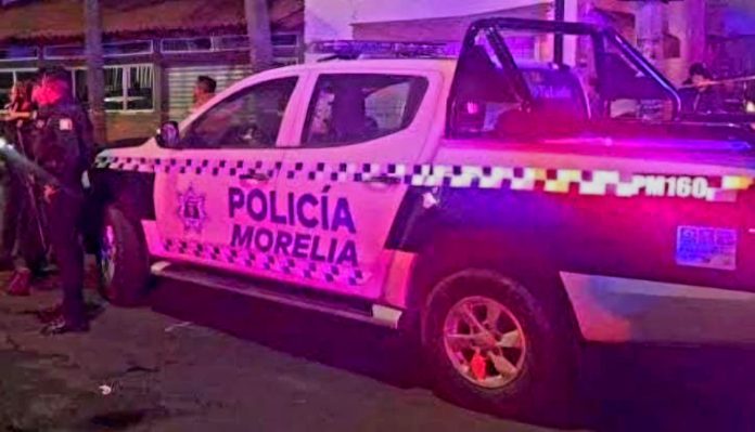 Checador de camiones es baleado en la colonia Martín Castrejón, en Morelia