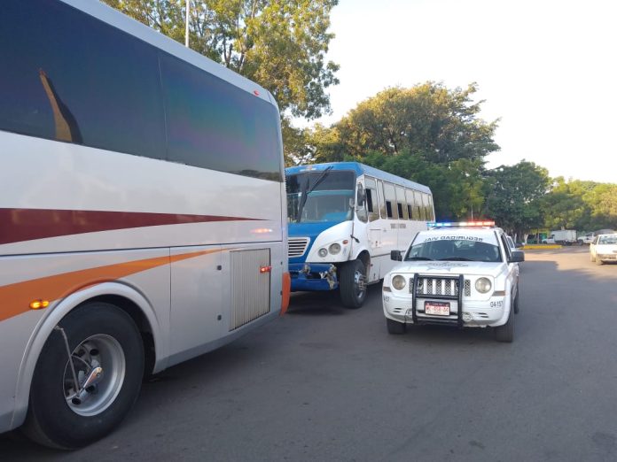 Tres accidentes vehiculares en Apatzingán dejan dos personas lesionadas