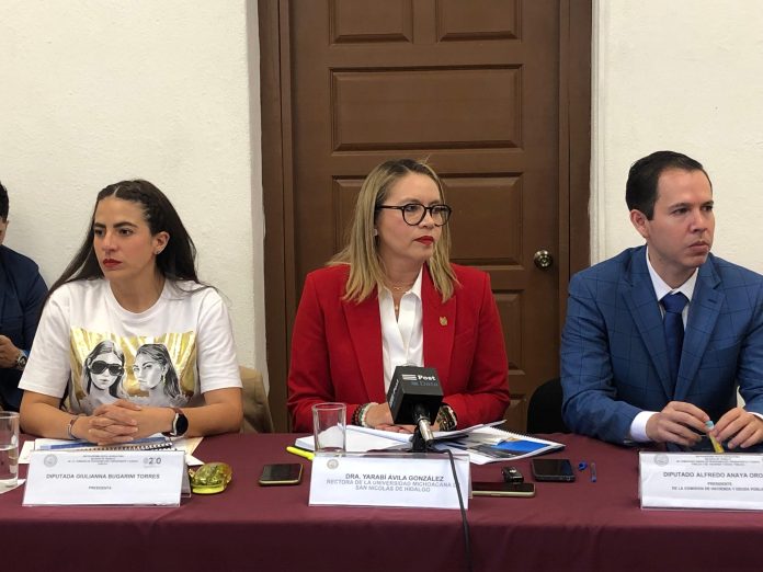 La rectora de la Universidad Michoacana de San Nicolás de Hidalgo (UMSNH), Yarabí Ávila González aseguró a diputados integrantes de las comisiones de Presupuesto