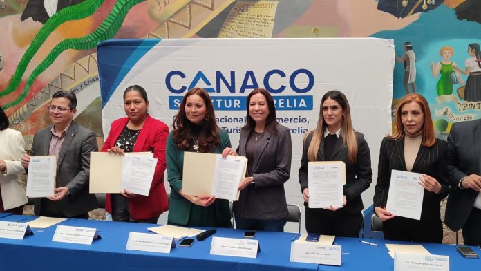 Para vincular estudiantes con empresas, firman convenio universidades y CANACO Morelia