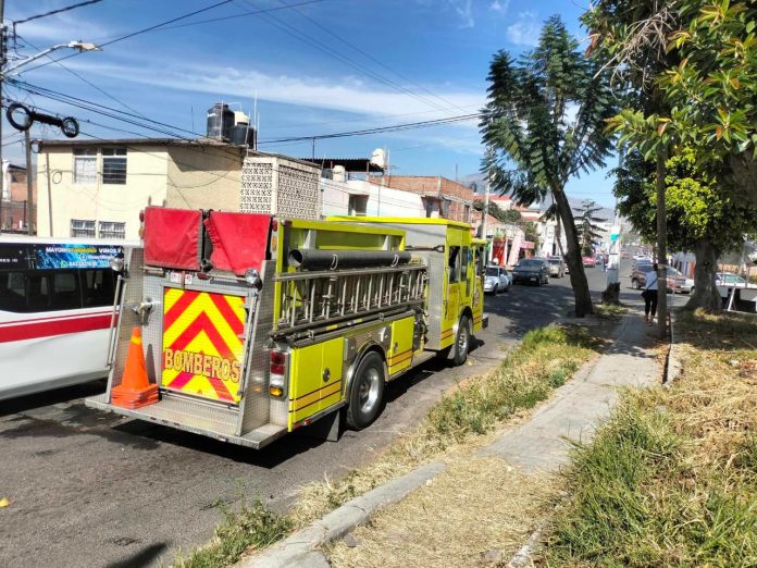 Se incendia local de uñas en la colonia Adolfo López Mateos, Morelia