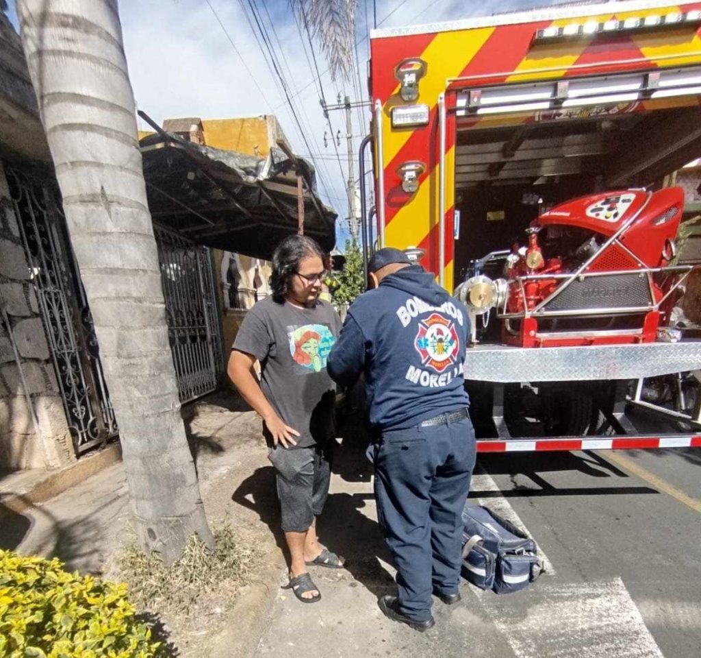 Se registra incendio en domicilio de la colonia Villa Universidad, Morelia