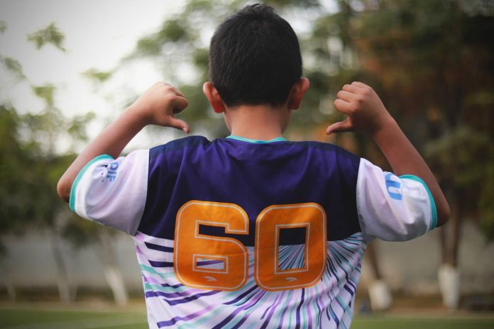 Gobierno de Morelia entrega uniformes a niñas y niños de 'Estrellas del Mañana'