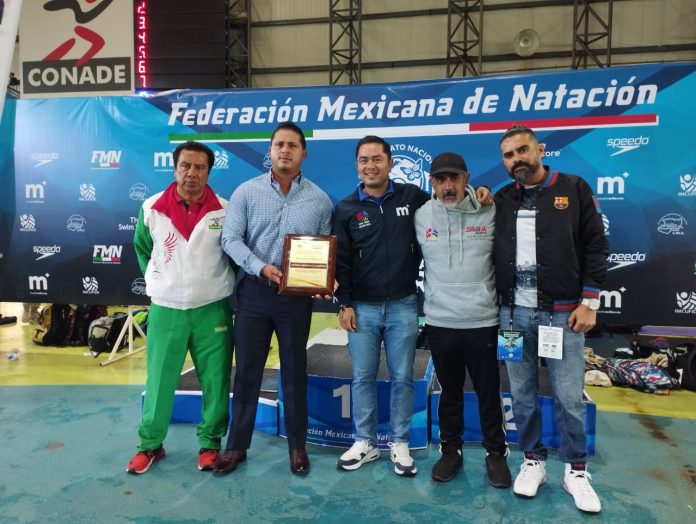 Asociación de Entrenadores reconoce sorpresivamente a Arturo Menchaca