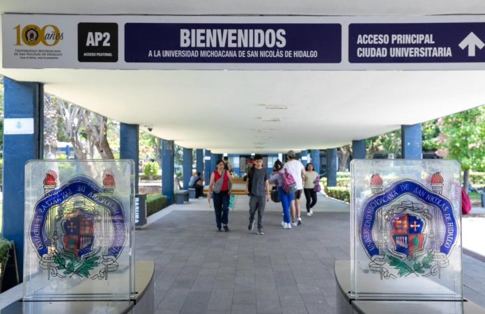 Paga UMSNH aguinaldo a trabajadoras y trabajadores nicolaitas