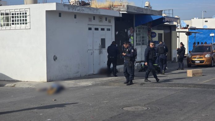 Asesinan a dos motociclistas en el Fraccionamiento Acanto II de Zamora Asesinan a dos motociclistas en el Fraccionamiento Acanto II de Zamora