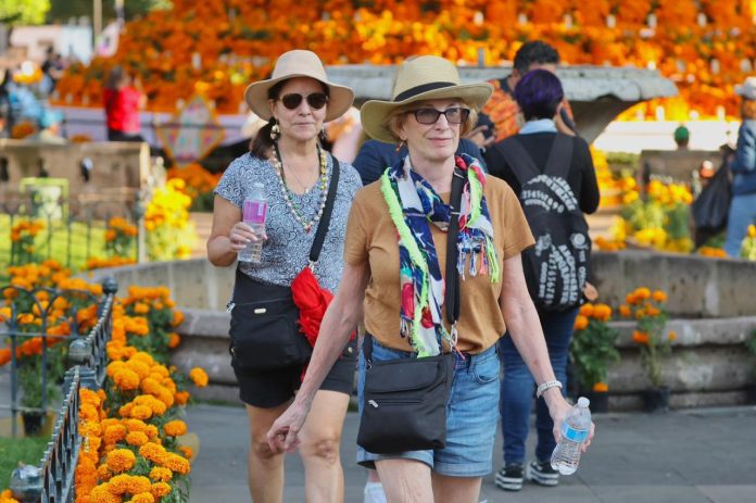 Incremento turismo a Michoacán medio punto porcentual en 2024, llegaron 10 millones 066 mil turistas y visitantes