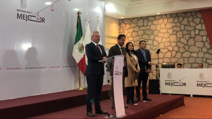 Descarta gobernador pérdida de empleos formales en Michoacán