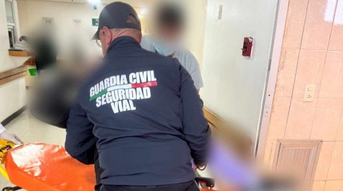 Perito de Seguridad Vial auxilia a menor afectada por crisis epiléptica severa, en Morelia