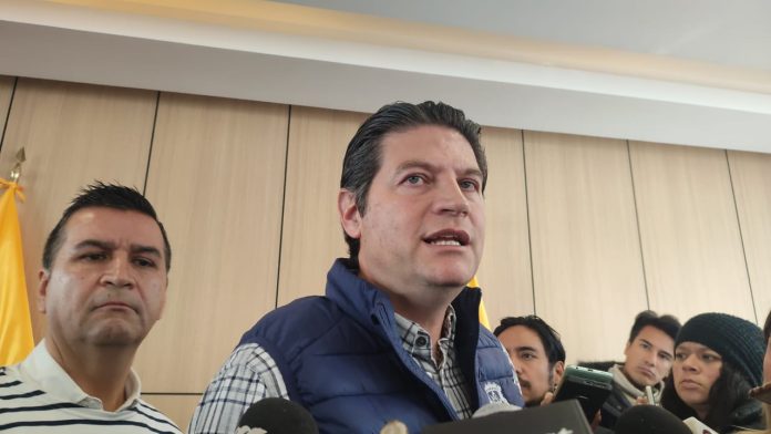 A levantar la voz contra la dictadura venezolana, llama Alfonso Martínez