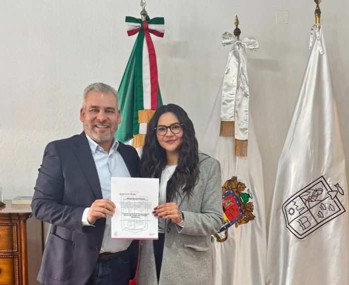 Nombra gobernador a Sofía Bautista como nueva directora del DIF Michoacán