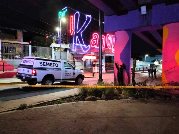 Tres de las cinco personas agredidas a balazos durante la última hora de ayer jueves en tres bares ubicados en distintos puntos de la ciudad de Morelia