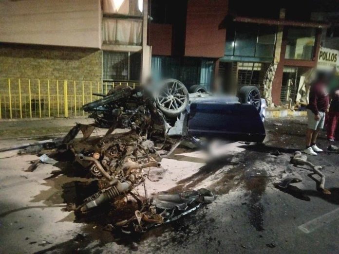 La persona que murió tras el choque de un automóvil contra la fachada de un inmueble ubicado en el Boulevard García de León