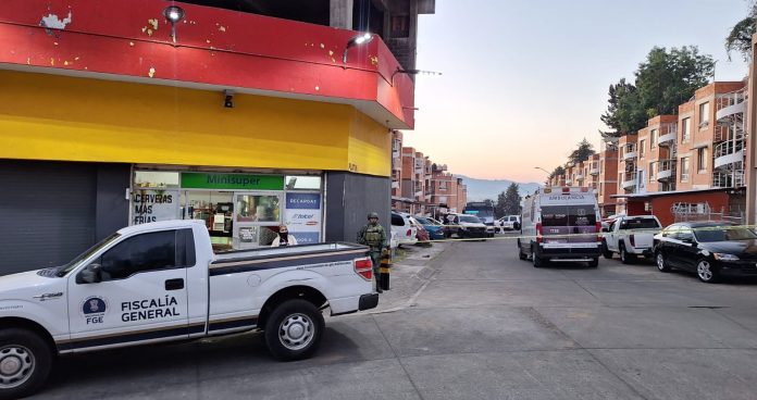 Asesinan a microbusero en el Fraccionamiento Las Lomas, de Uruapan
