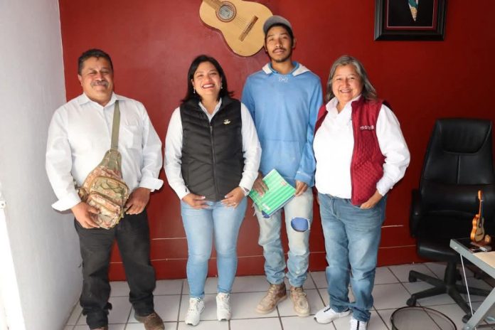 Continuamos con trabajo territorial y compromiso legislativo: Eréndira Isauro Continuamos con trabajo territorial y compromiso legislativo: Eréndira Isauro