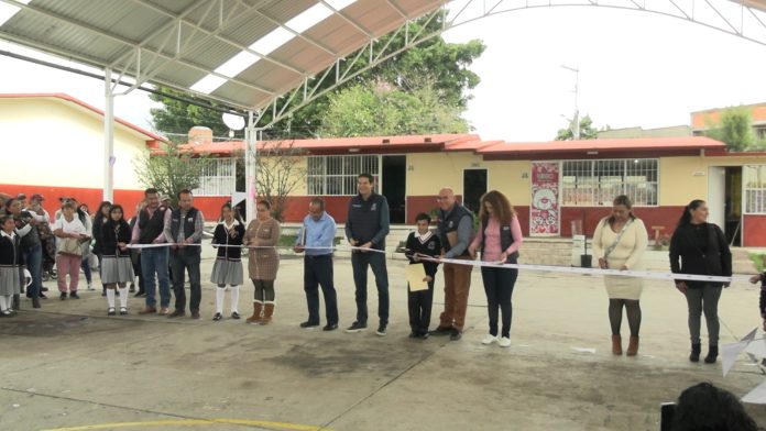 Suman 50 techumbres que construye el ayuntamiento en primarias de Morelia