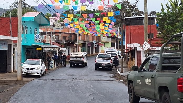 Secuestradores desatan tiroteo contra el Ejército en Ziracuaretiro