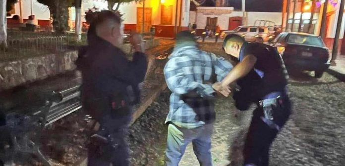 Capturan al sujeto que acuchilló a su madre en San Jerónimo Purenchécuaro