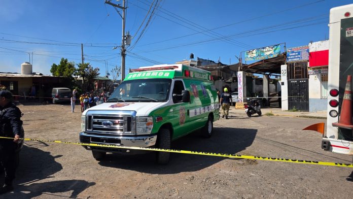 Un hombre muerto y otro lesionado, fue el saldo que dejo un ataque armado en un autolavado de la colonia Revolución Un hombre muerto y otro lesionado, fue el saldo que dejo un ataque armado en un autolavado de la colonia Revolución