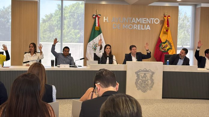 Cabildo de Morelia entrega en comodato 2 terrenos municipales para el Teleférico