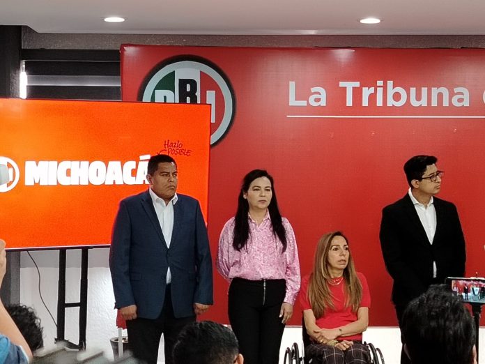 La secretaria general del PRI en Michoacán, Ana Brasilia Espino Sandoval, anunció que la bancada tricolor en el Congreso de la Unión,