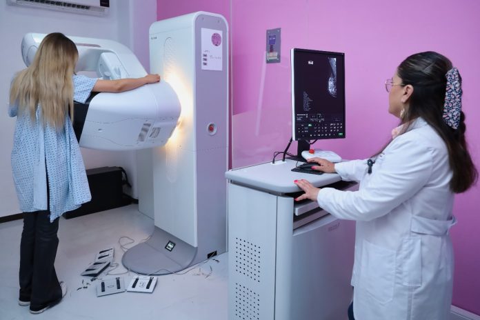 Michoacán prioriza detección temprana de cáncer de mama, más de 7 mil mastografías realizadas: SSM