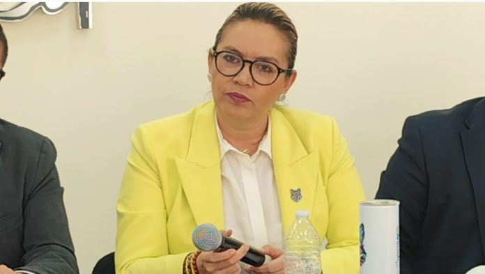 Profesores nicolaitas se jubilan con su último salario y sus prestaciones: Rectora