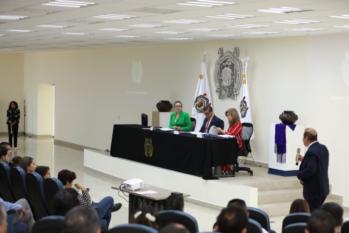 UMSNH crea el primer programa de Especialidad en Derecho Animal en América Latina UMSNH crea el primer programa de Especialidad en Derecho Animal en América Latina