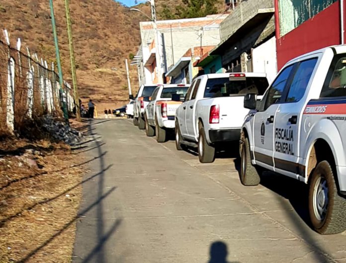 Hallan a mujer muerta y con huellas de violencia en la colonia Lomas del Punhuato