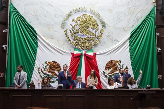 Prohíbe 76 Legislatura las corridas de toros y sanciona las peleas de animales de cualquier especie