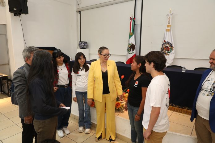 UMSNH con mayor número de participantes en Olimpiada Estatal de Física; Yarabí Ávila destaca dedicación de nicolaitas